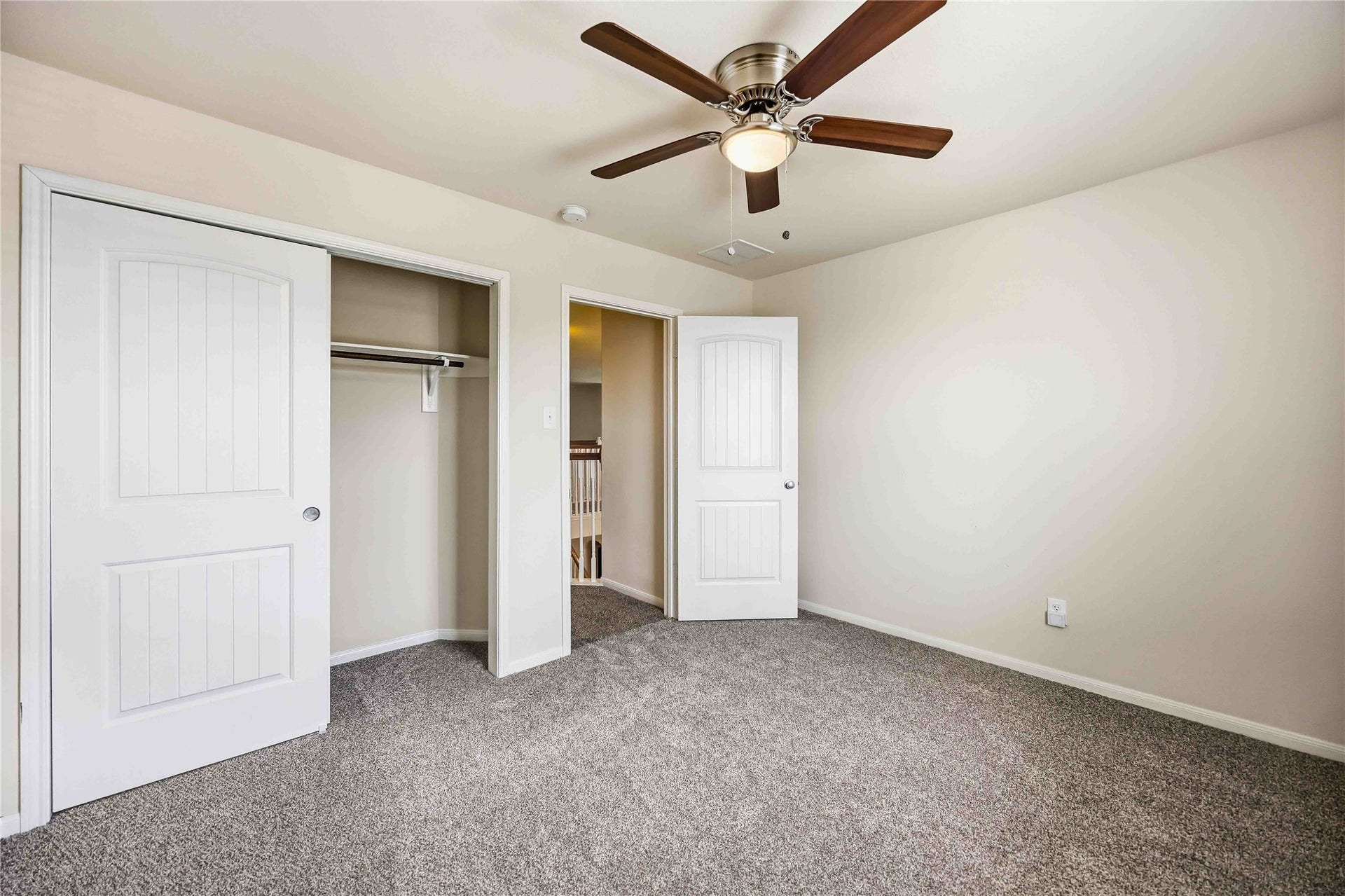 366 Lake Line Drive, Alvin, TX 77511