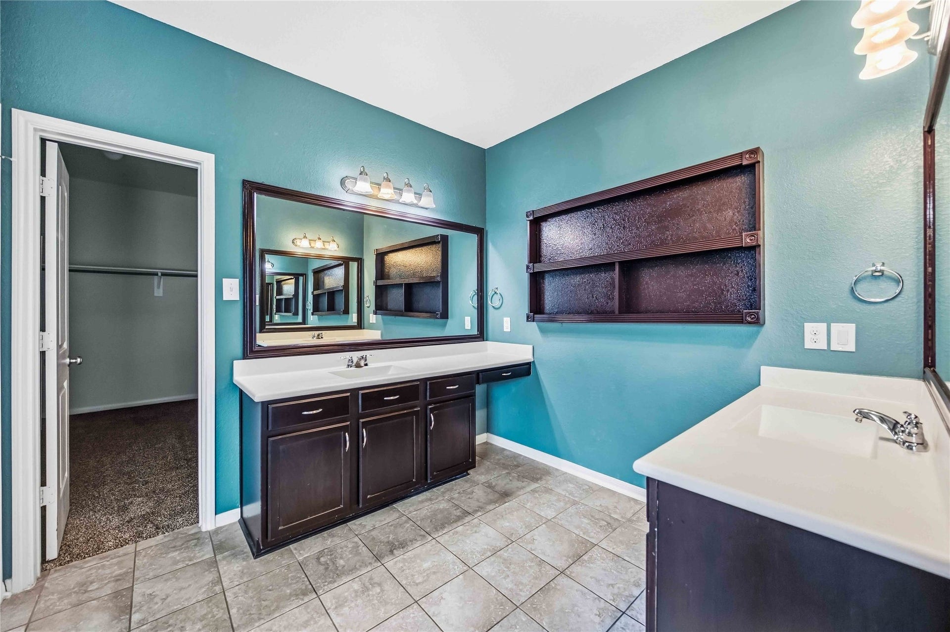366 Lake Line Drive, Alvin, TX 77511