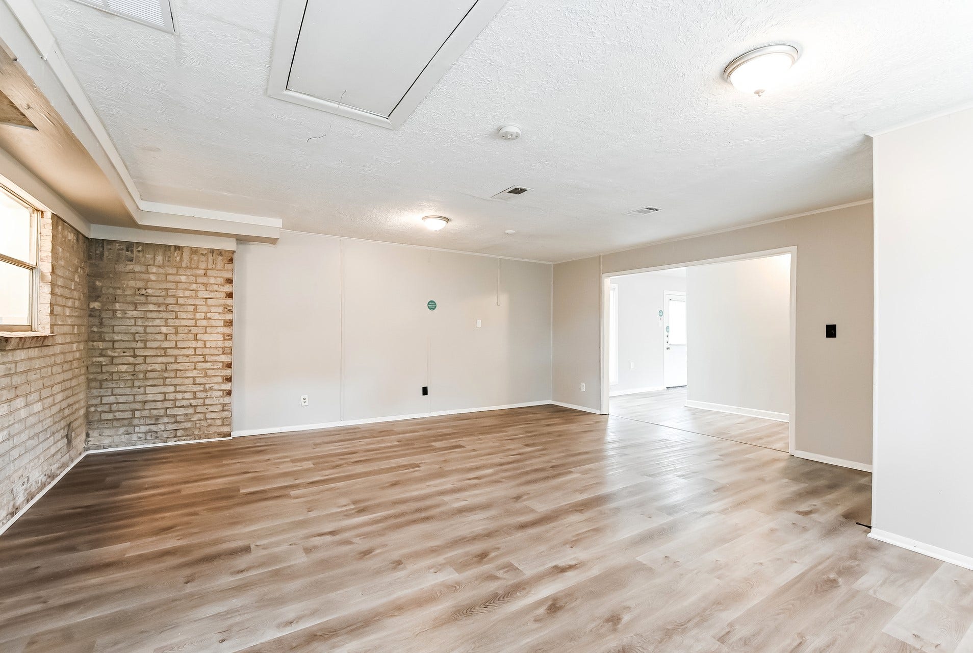 2811 26th Street, Dickinson, TX 77539 2811 26th Street, Dickinson, TX 77539