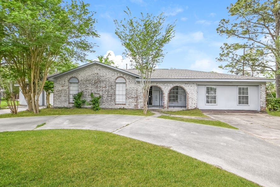 Property photo for 2811 26th Street, Dickinson, TX