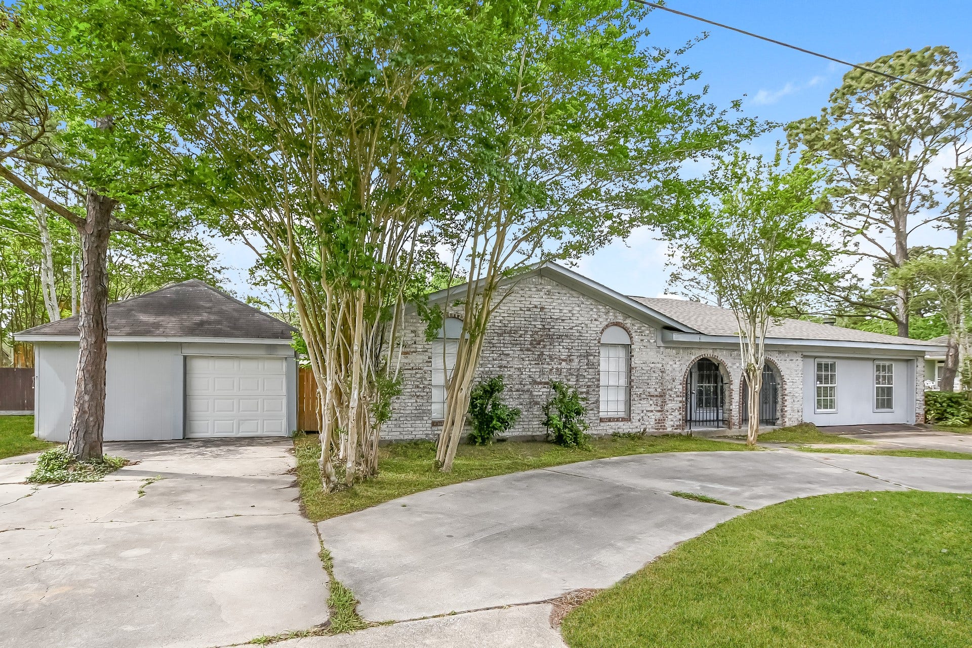 2811 26th Street, Dickinson, TX 77539 2811 26th Street, Dickinson, TX 77539
