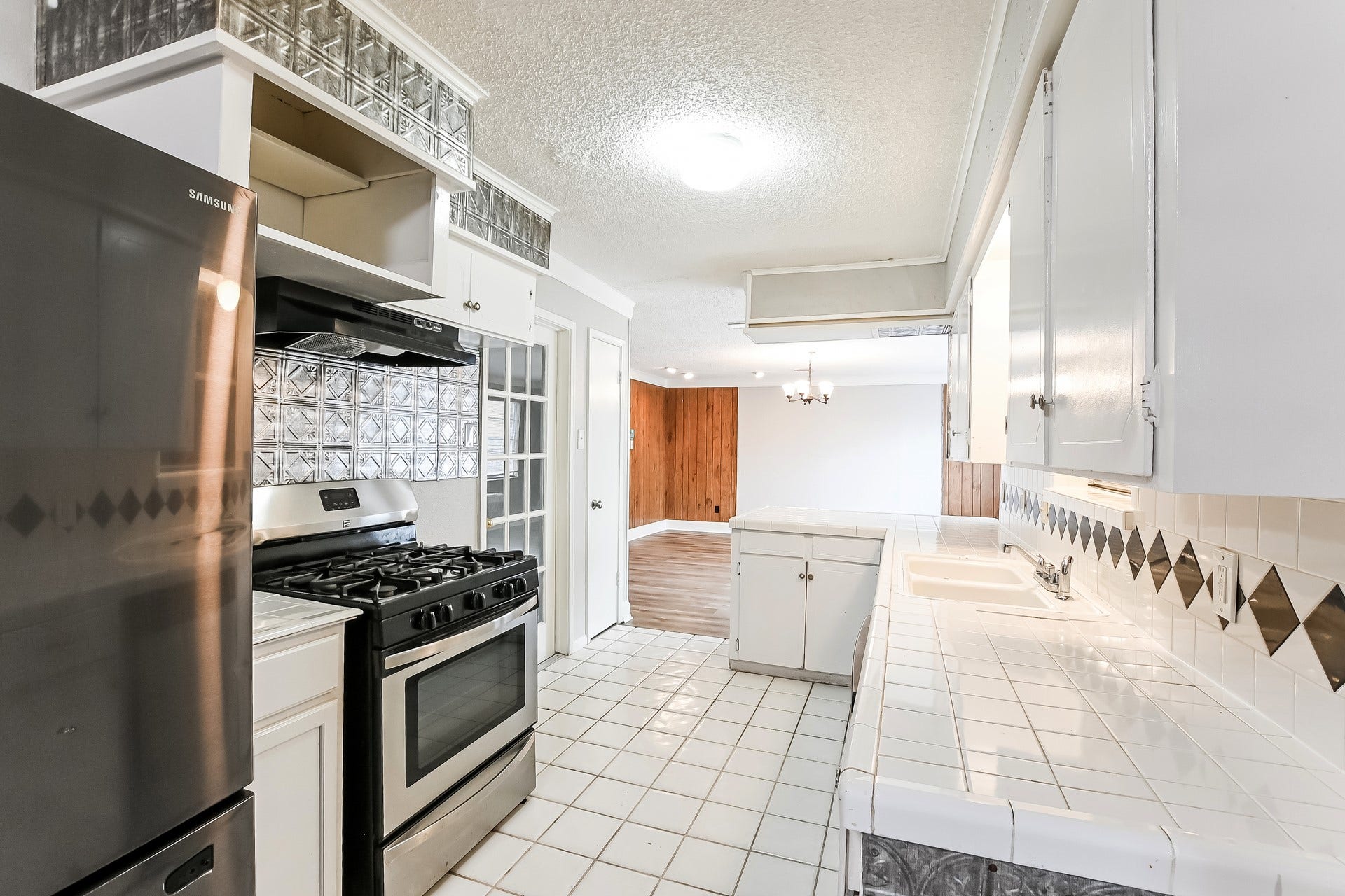 2811 26th Street, Dickinson, TX 77539 2811 26th Street, Dickinson, TX 77539