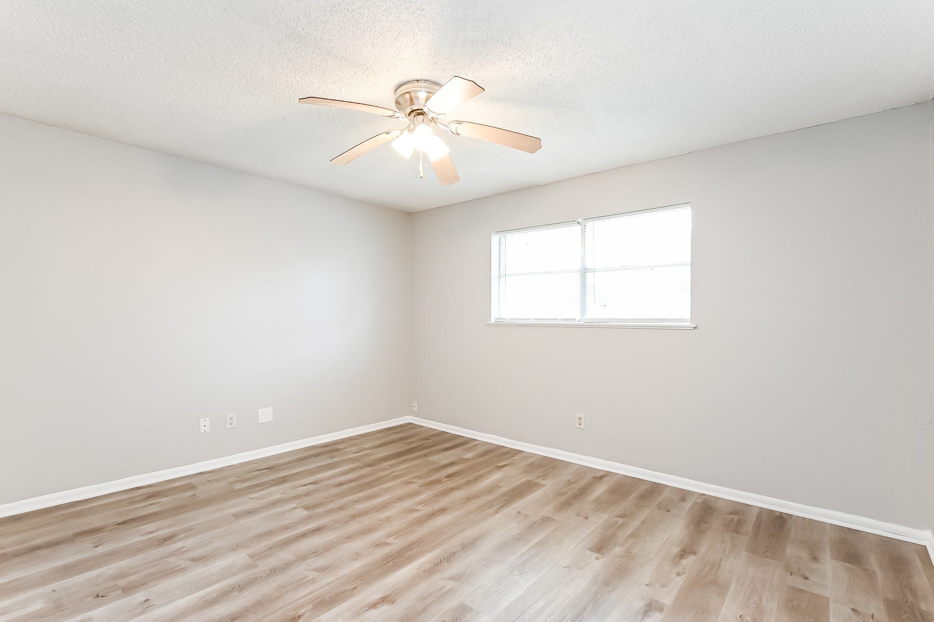 2811 26th Street, Dickinson, TX 77539 2811 26th Street, Dickinson, TX 77539