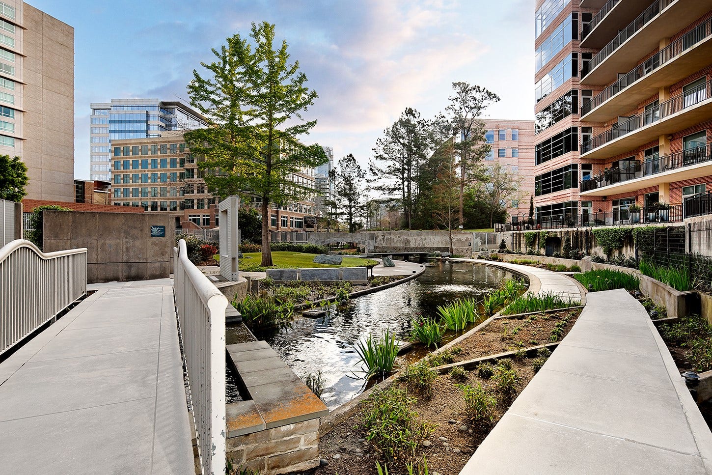 3 Waterway Court, #4E, The Woodlands, TX 77380 3 Waterway Court, #4E, The Woodlands, TX 77380