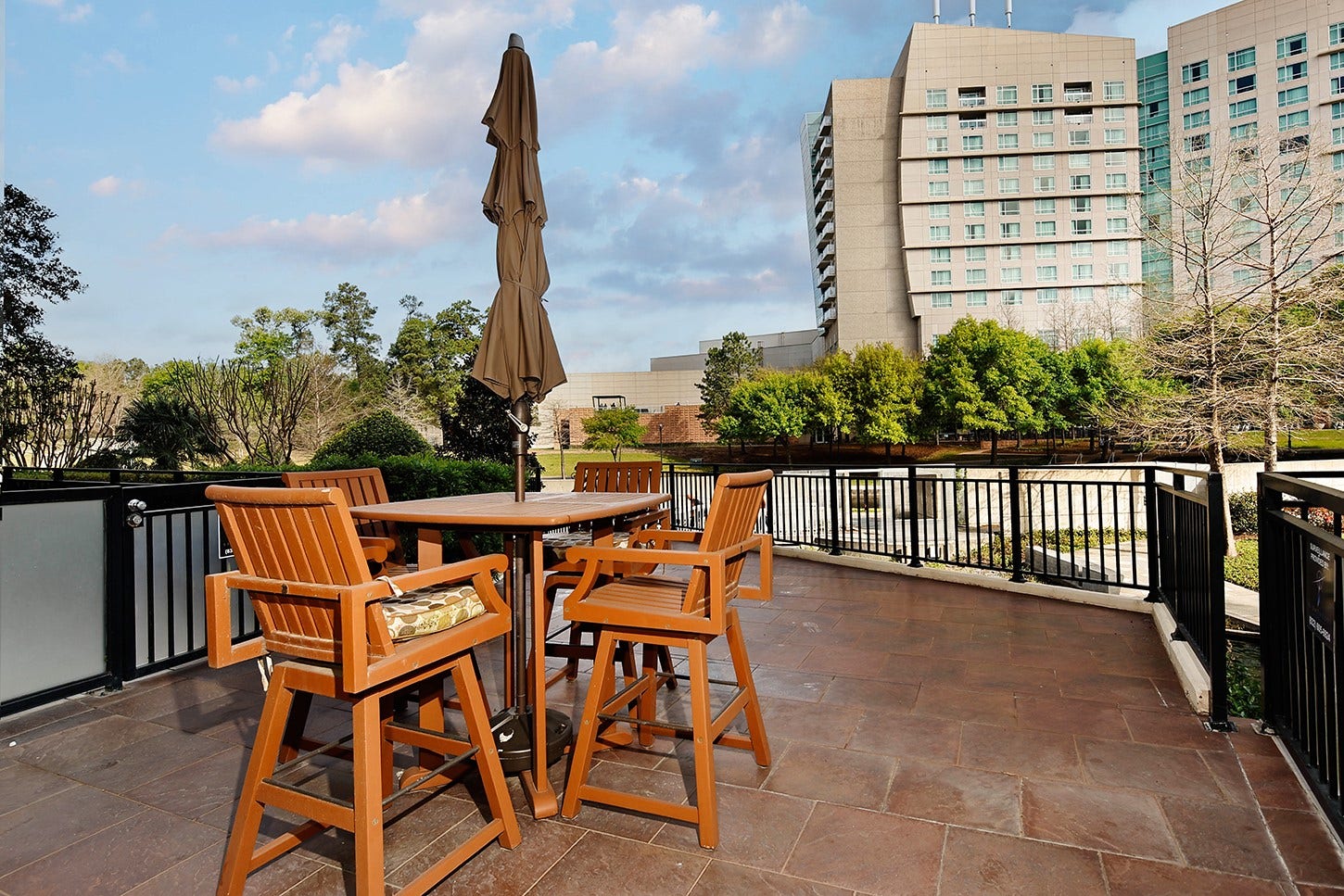 3 Waterway Court, #4E, The Woodlands, TX 77380 3 Waterway Court, #4E, The Woodlands, TX 77380