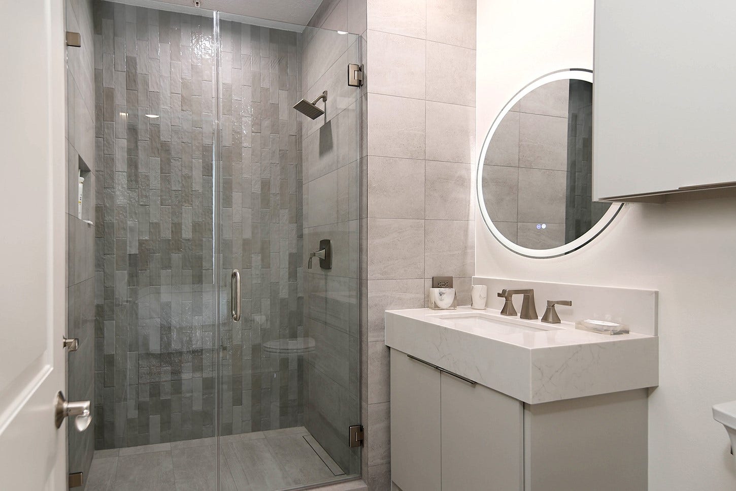 3 Waterway Court, #4E, The Woodlands, TX 77380 3 Waterway Court, #4E, The Woodlands, TX 77380