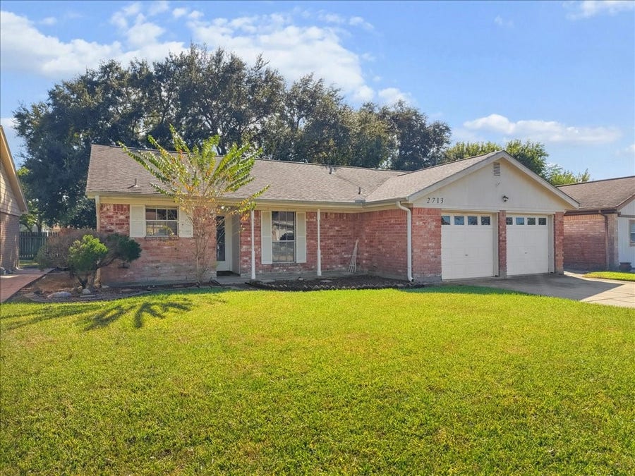 Property photo for 2713 34th Avenue N, Texas City, TX