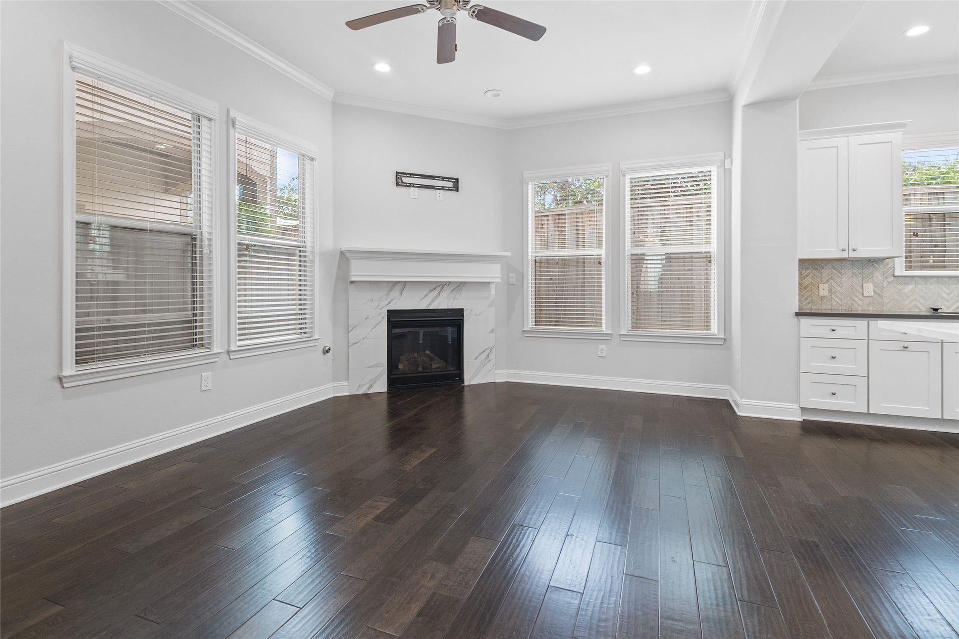 7705 Shannon Drive, Houston, TX 77055
