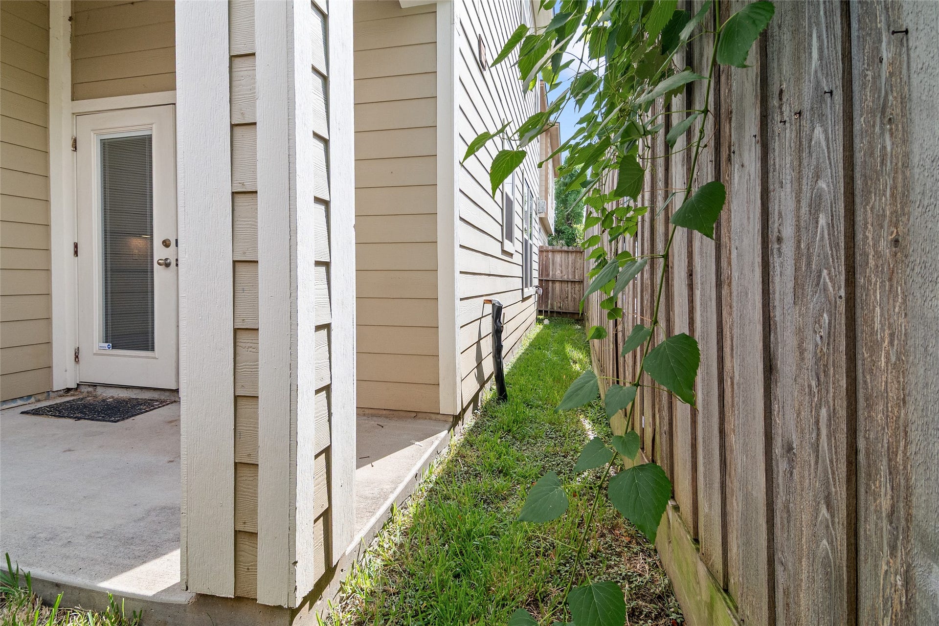 7705 Shannon Drive, Houston, TX 77055