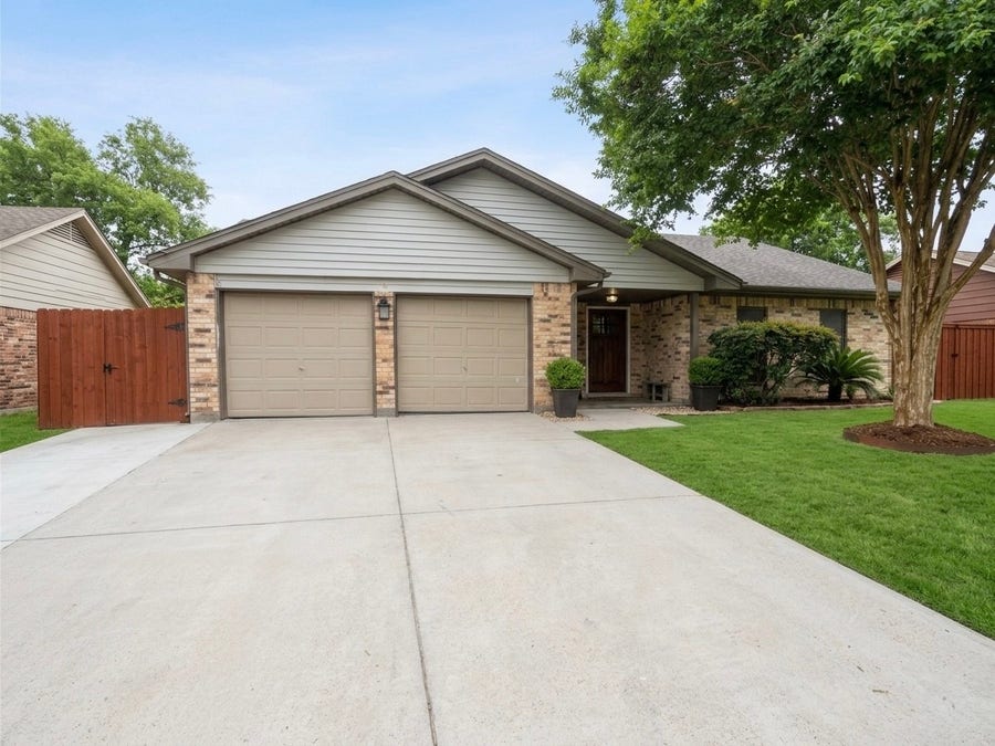 Property photo for 2203 S Houston Road, Pasadena, TX
