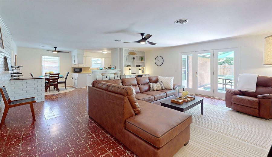 Property photo for 4826 Waynesboro Drive, Houston, TX