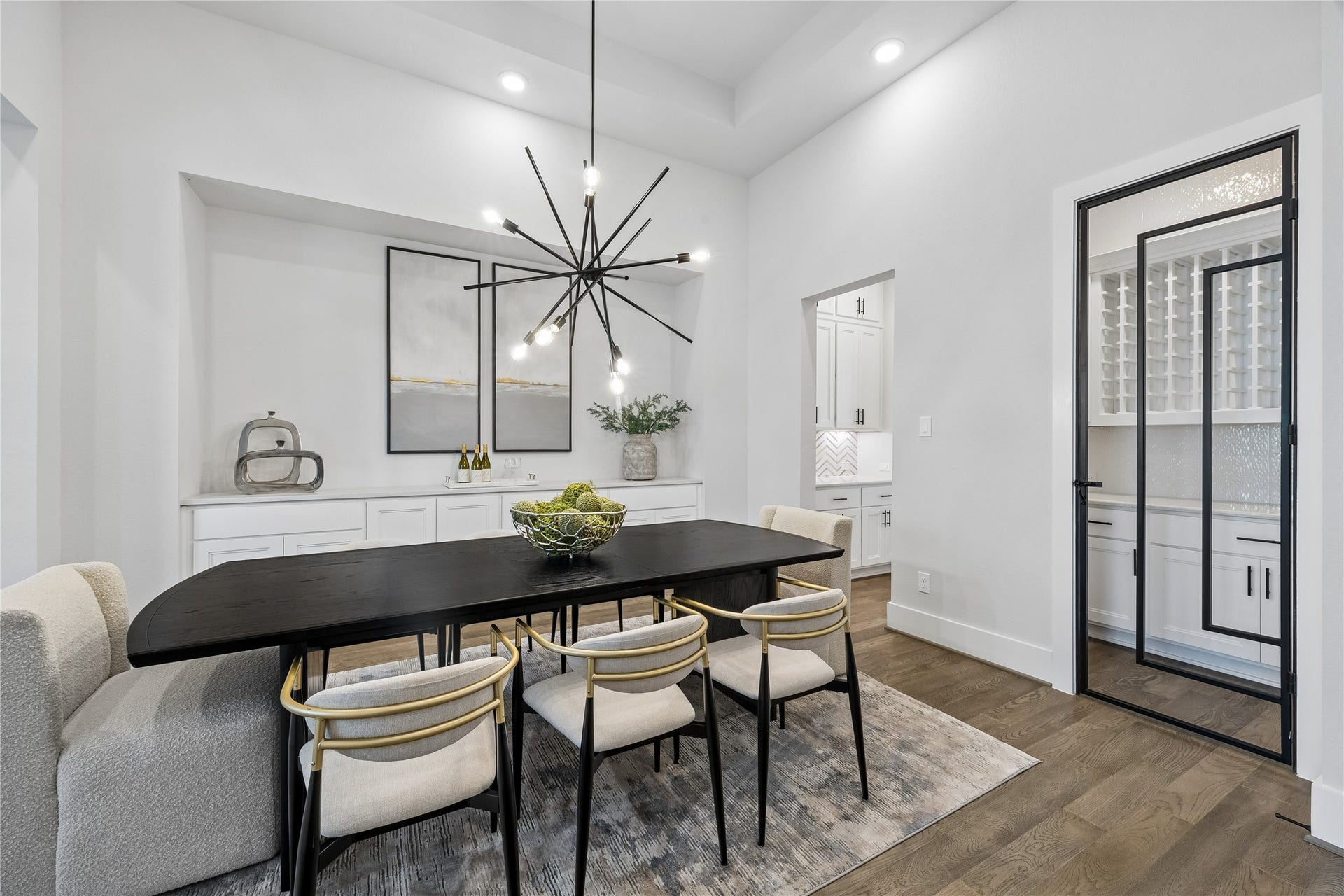 27720 Hazelbrook Lane, Spring, TX 77386 Your BONUS Wine Room is located off of the Dining Room. On the other side is your beautifully built-out Butler's Pantry leading to the kitchen.