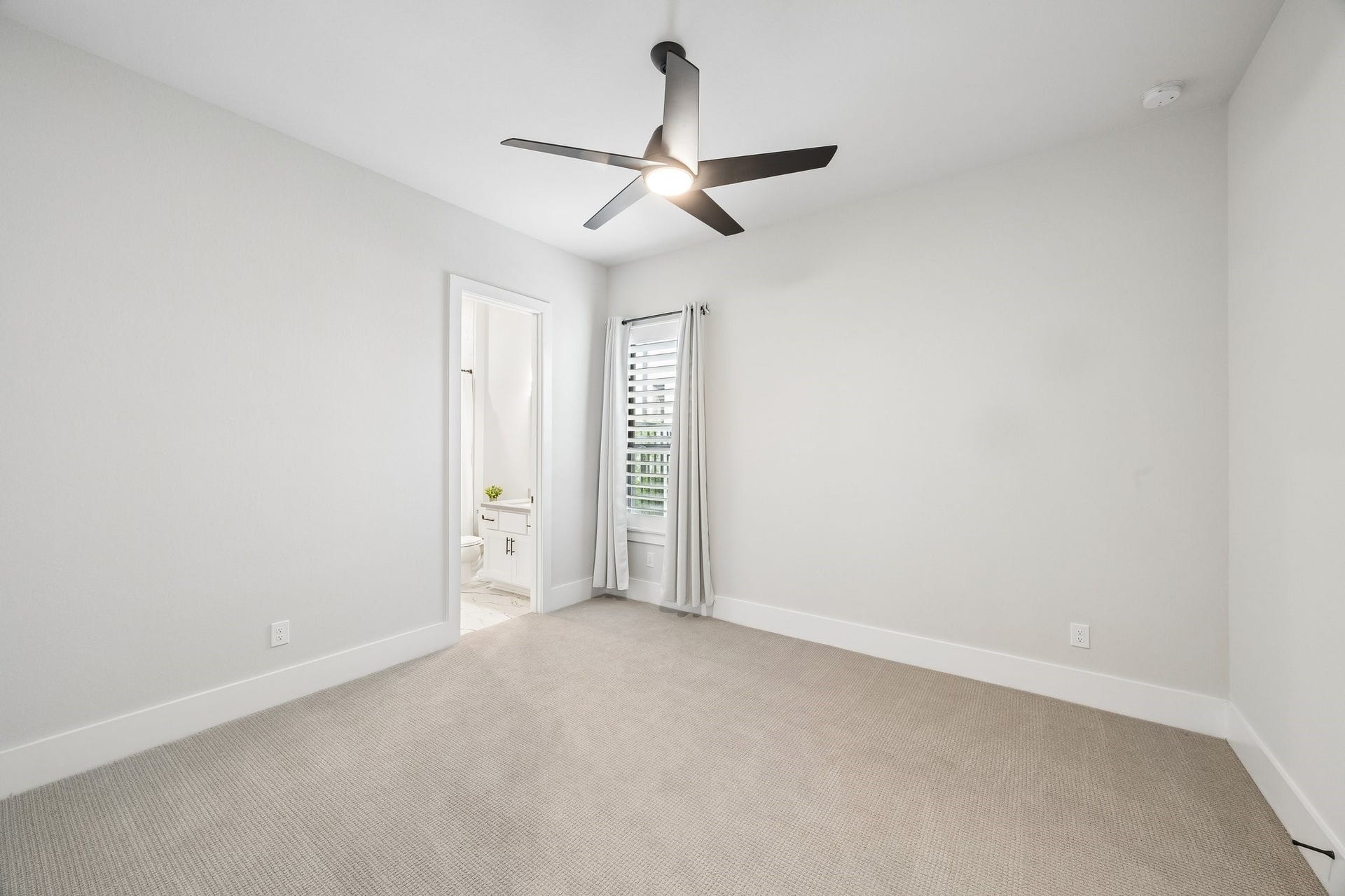 27720 Hazelbrook Lane, Spring, TX 77386 Your 3rd Bedroom has its own en-suite with a nice size closet. Upgraded Modern Ceiling Fan and Plantation Shutters.