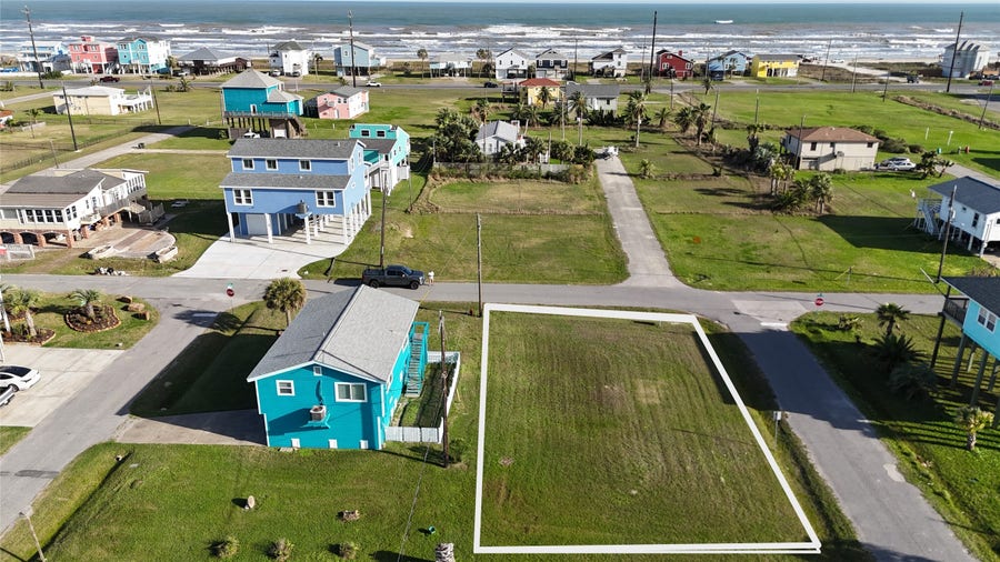 Property photo for Lot 348 6th St, Galveston, TX
