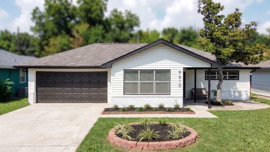 Property photo for 9610 Westview Drive, Houston, TX