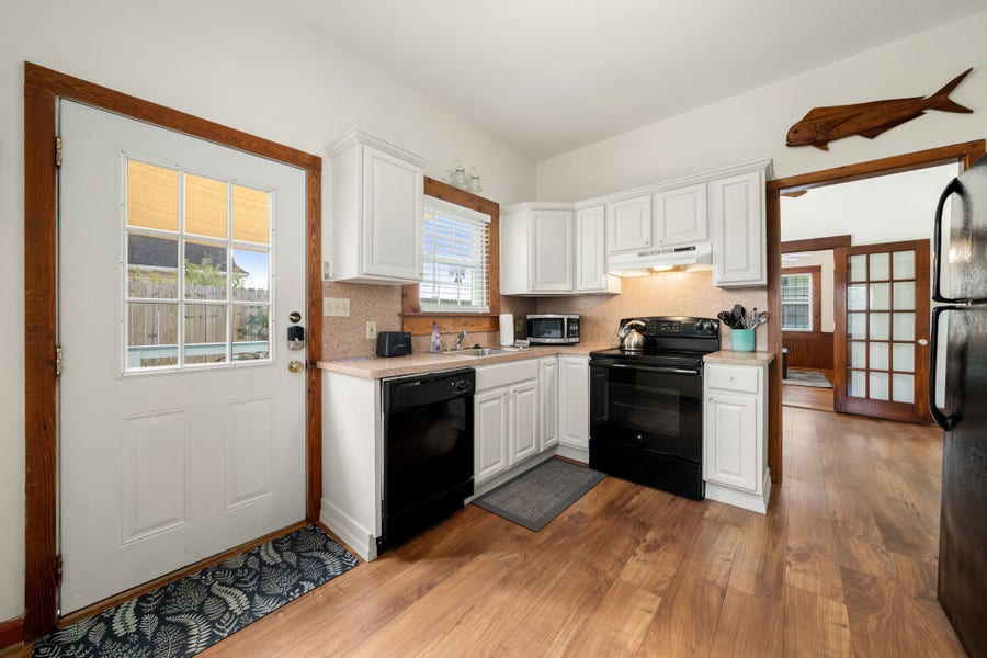 Property photo for 916 11th Street, Galveston, TX