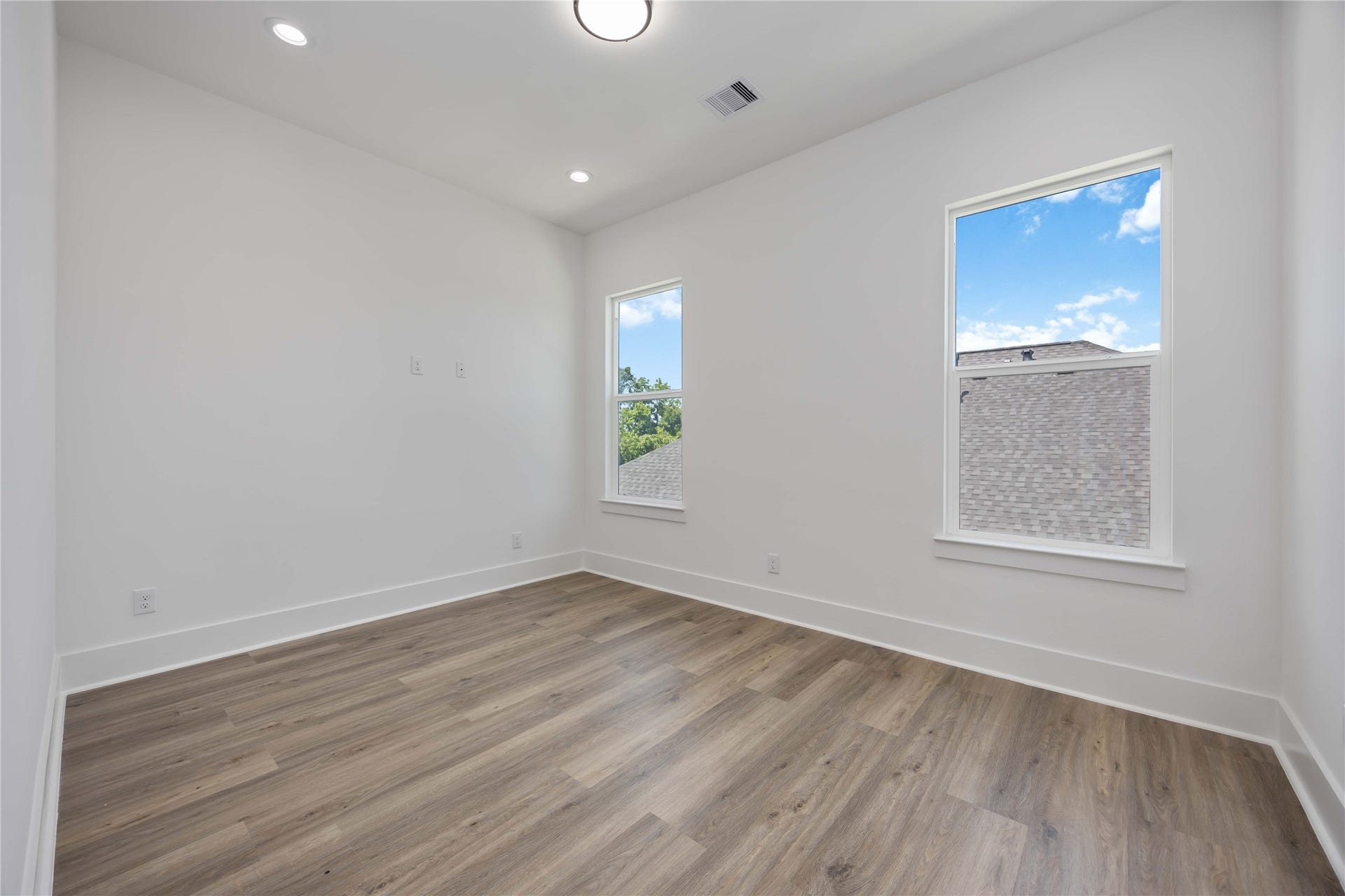 1947 Knoll Square Drive, Houston, TX 77080 1947 Knoll Square Drive, Houston, TX 77080