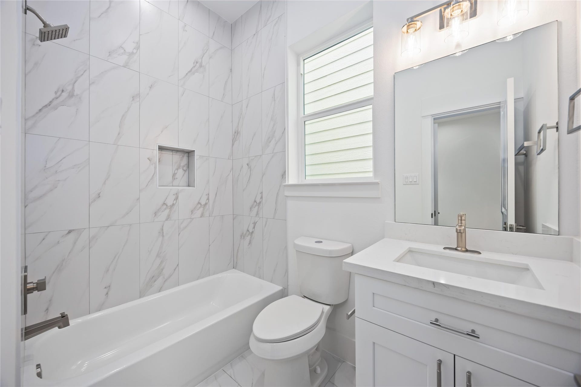 1947 Knoll Square Drive, Houston, TX 77080 1947 Knoll Square Drive, Houston, TX 77080