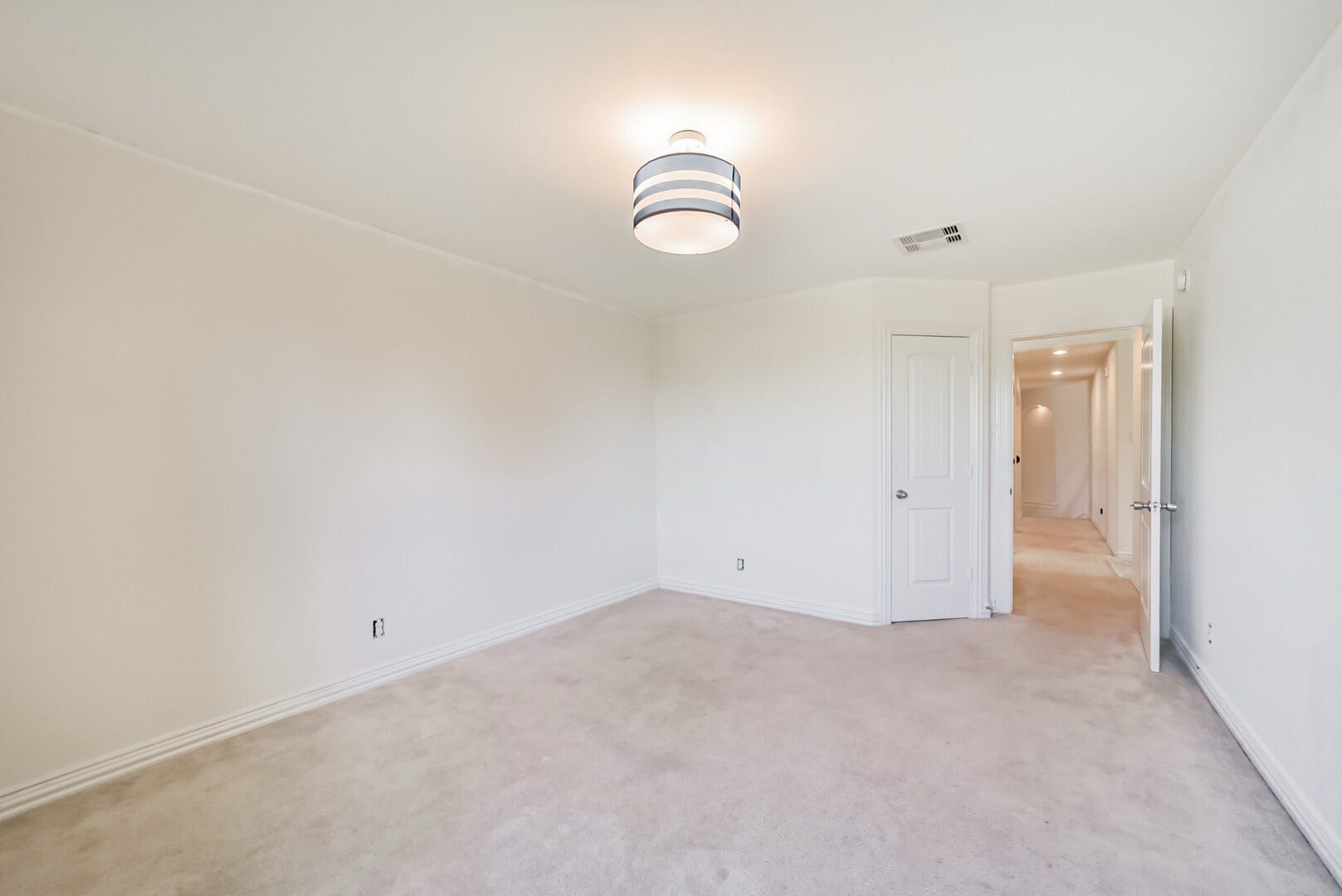 9939 Clear Diamond Drive, Rosharon, TX 77583 9939 Clear Diamond Drive, Rosharon, TX 77583