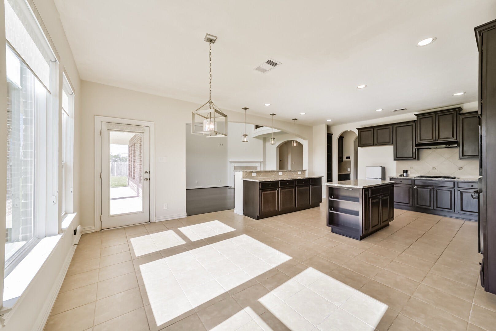 9939 Clear Diamond Drive, Rosharon, TX 77583 9939 Clear Diamond Drive, Rosharon, TX 77583