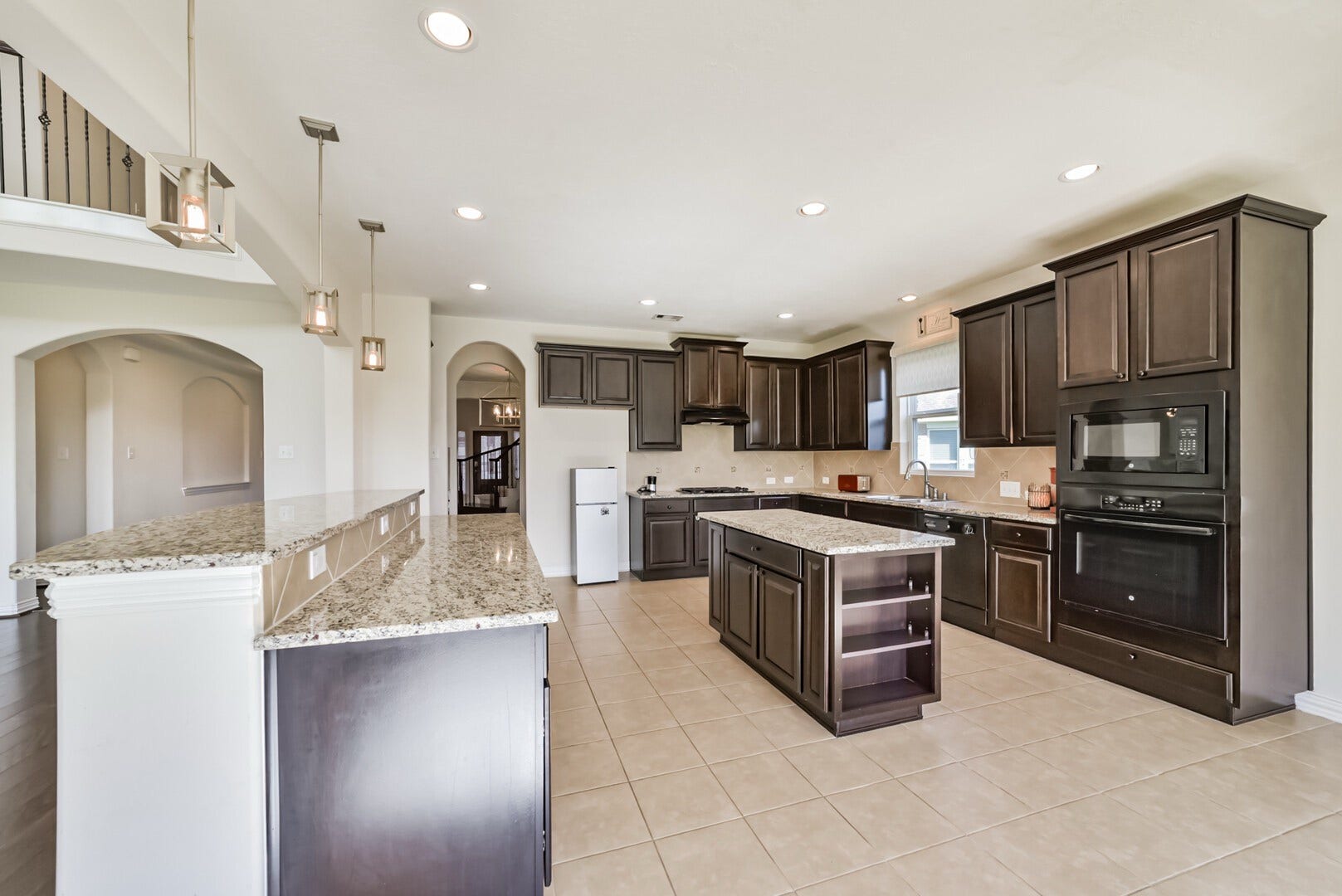 9939 Clear Diamond Drive, Rosharon, TX 77583 9939 Clear Diamond Drive, Rosharon, TX 77583