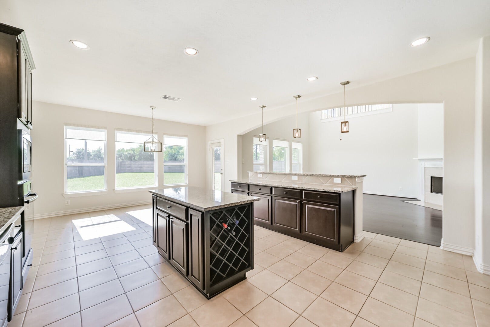 9939 Clear Diamond Drive, Rosharon, TX 77583 9939 Clear Diamond Drive, Rosharon, TX 77583
