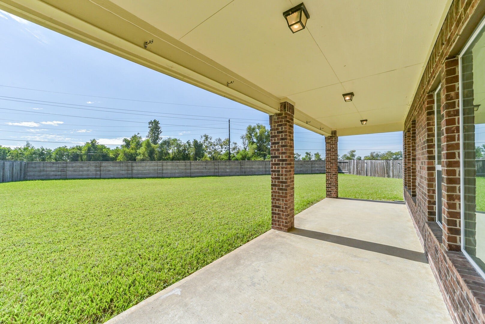 9939 Clear Diamond Drive, Rosharon, TX 77583 9939 Clear Diamond Drive, Rosharon, TX 77583
