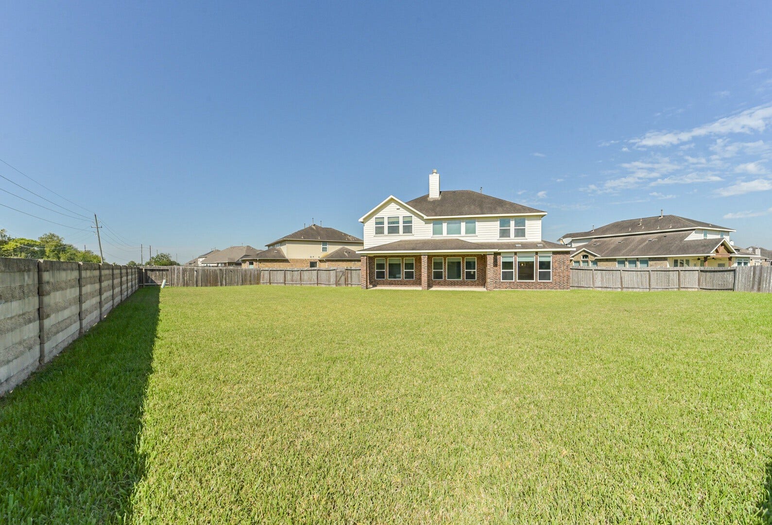 9939 Clear Diamond Drive, Rosharon, TX 77583 9939 Clear Diamond Drive, Rosharon, TX 77583
