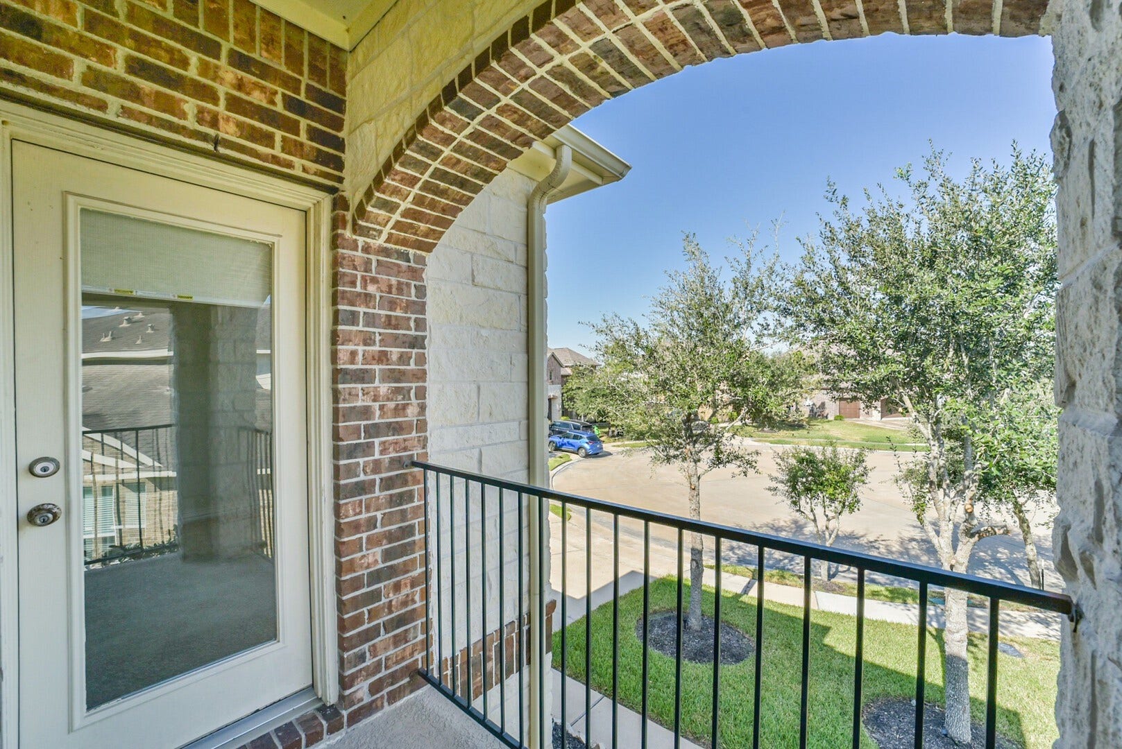 9939 Clear Diamond Drive, Rosharon, TX 77583 9939 Clear Diamond Drive, Rosharon, TX 77583