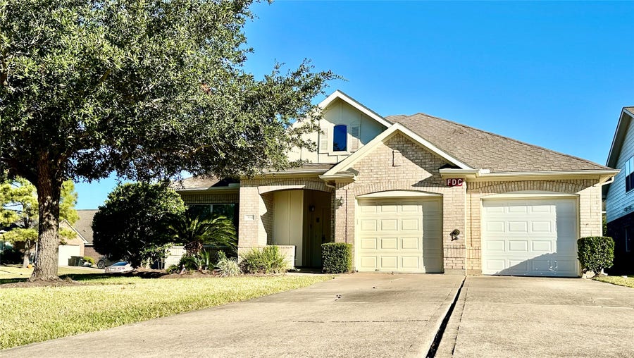 Property photo for 514 Dovecoft Lane, Rosenberg, TX
