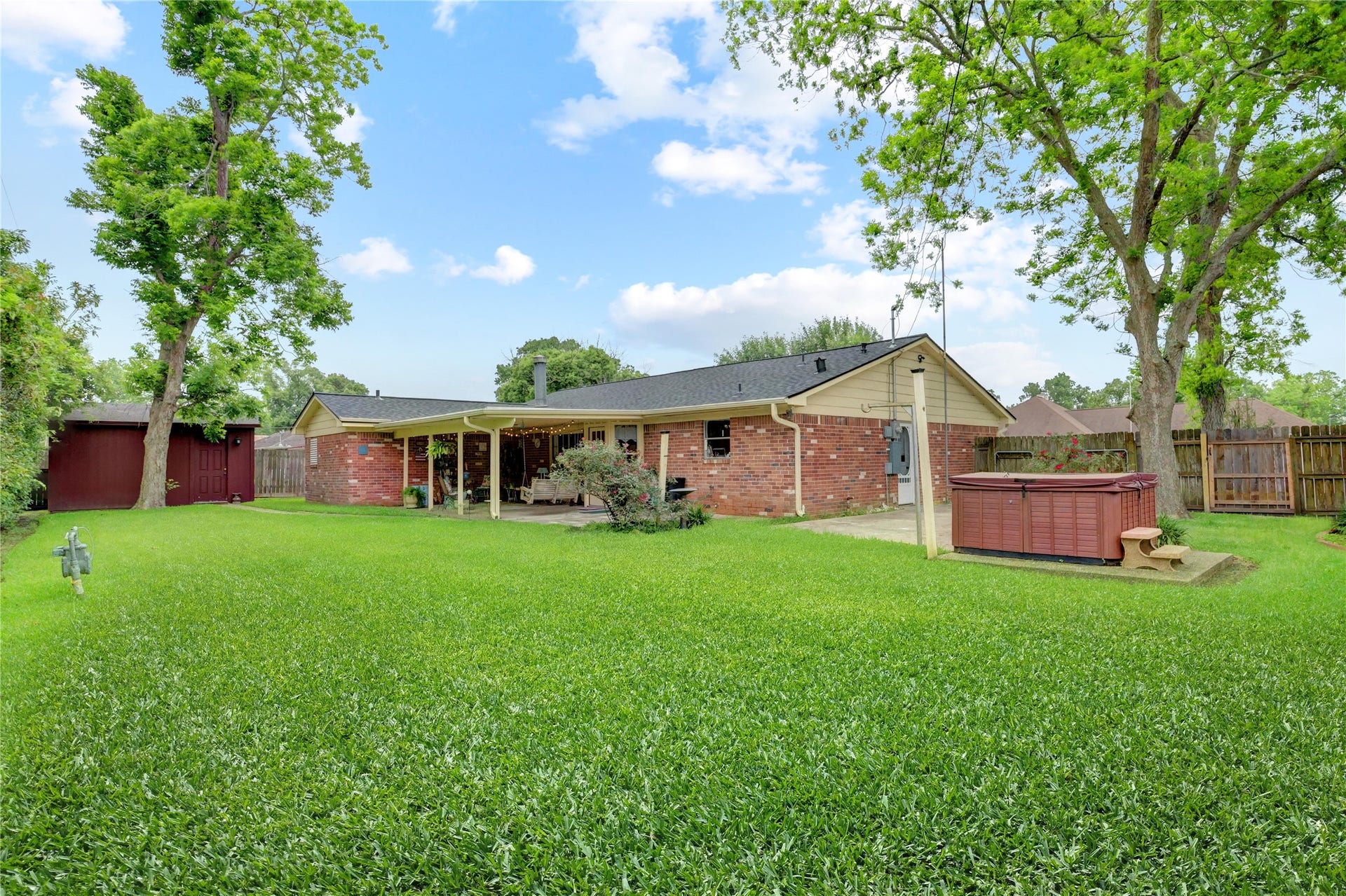 8026 Leigh Road, Hitchcock, TX 77563 8026 Leigh Road, Hitchcock, TX 77563