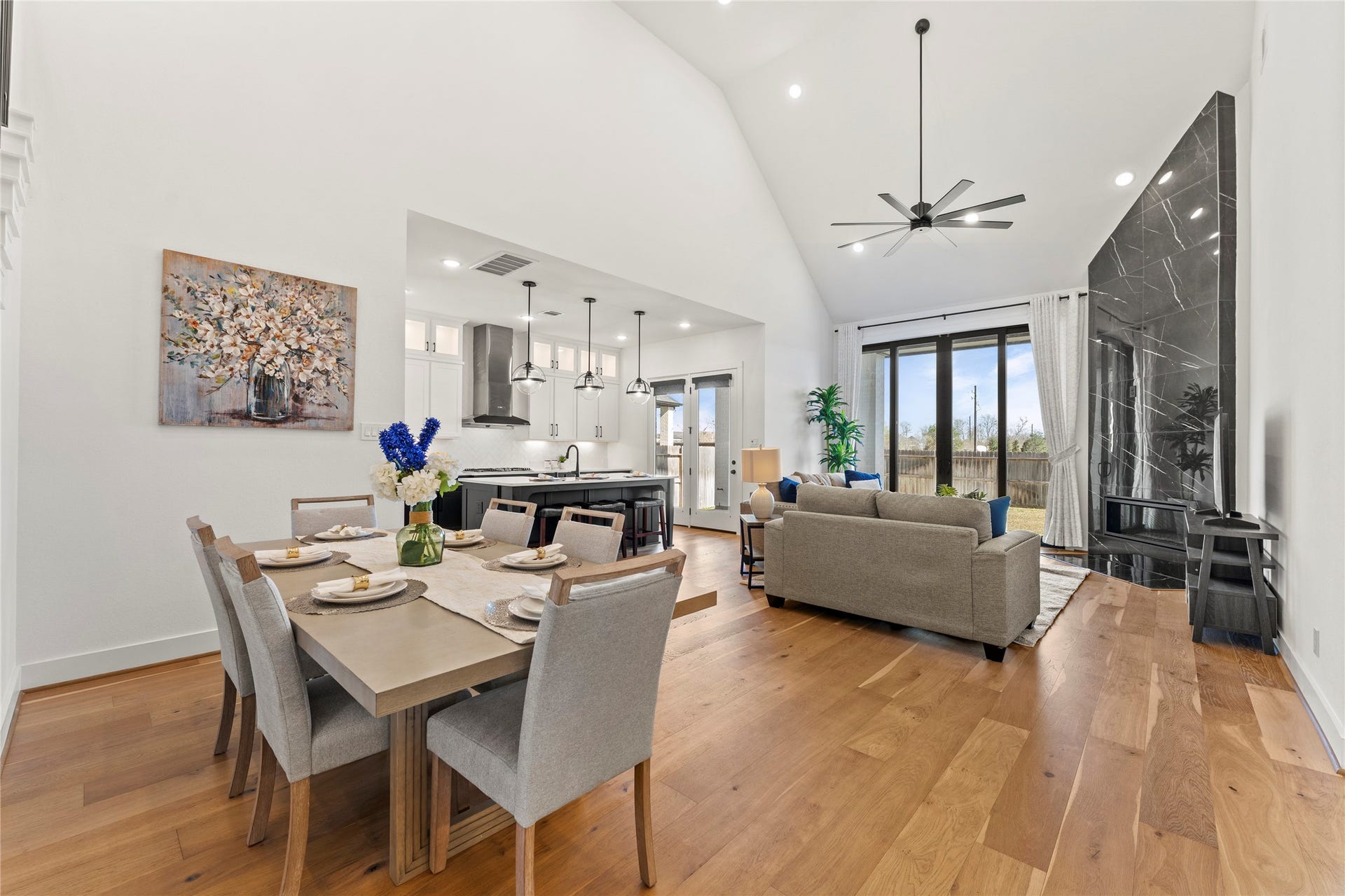 1934 Pleasant Grove Drive, Missouri City, TX 77459 Entertaining is a breeze in this open-concept dining space that flows perfectly between the kitchen and living area!