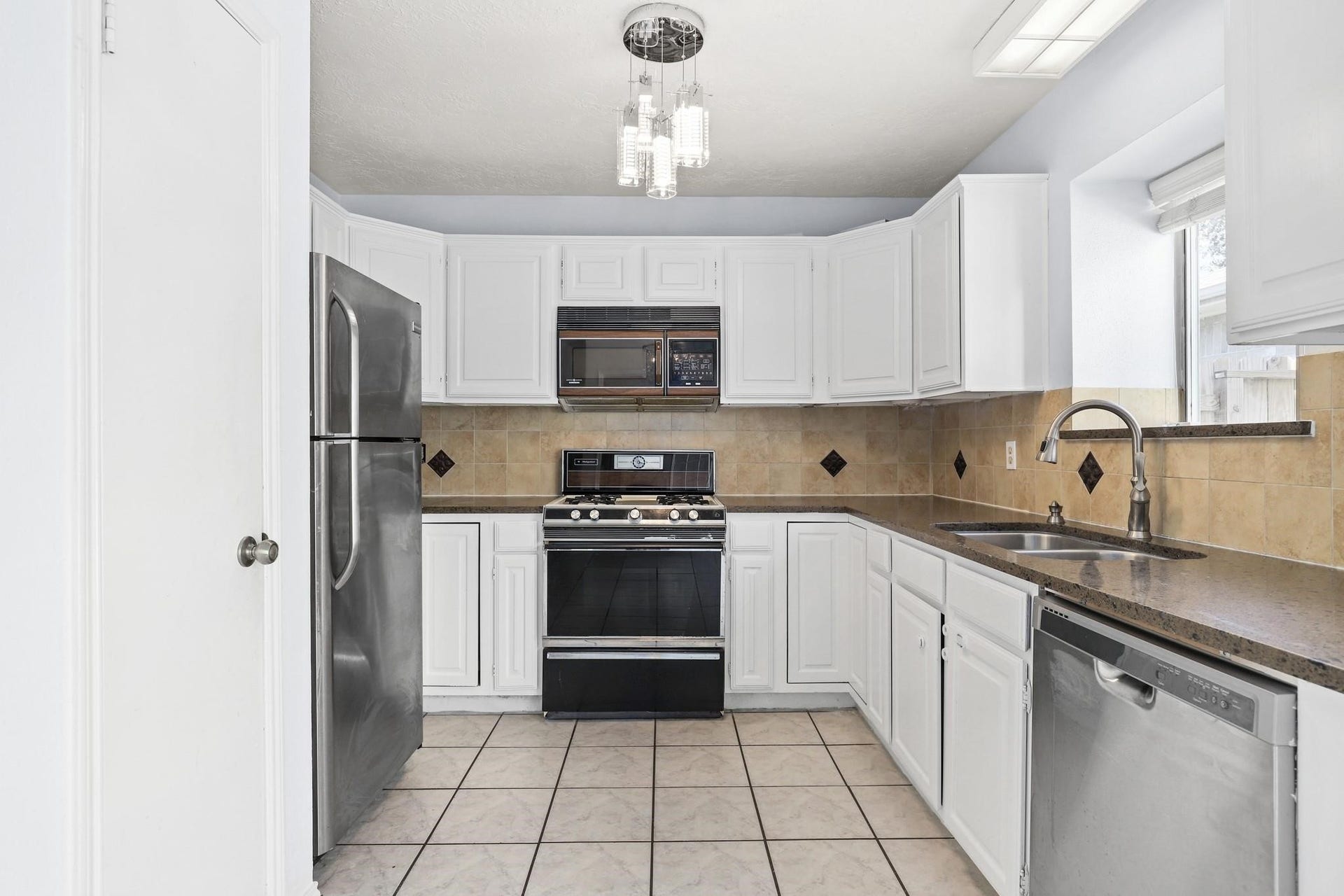 13535 Bonilla Lane, Houston, TX 77083 13535 Bonilla Lane, Houston, TX 77083