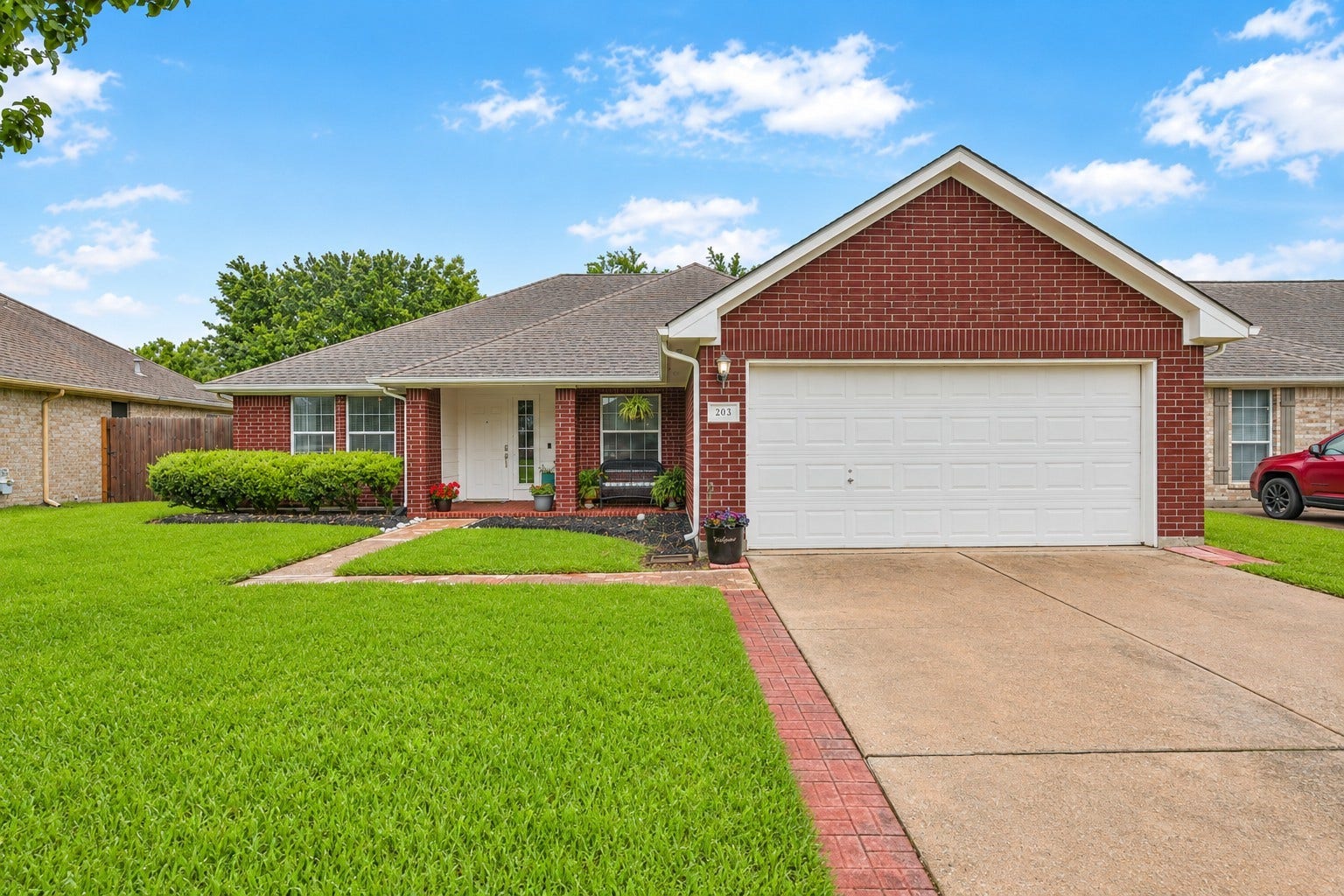 203 Green Isle Avenue, Dickinson, TX 77539 203 Green Isle Avenue, Dickinson, TX 77539
