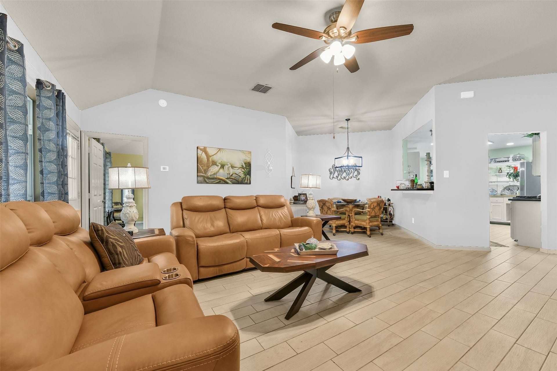 203 Green Isle Avenue, Dickinson, TX 77539 *Virtual Rendering*