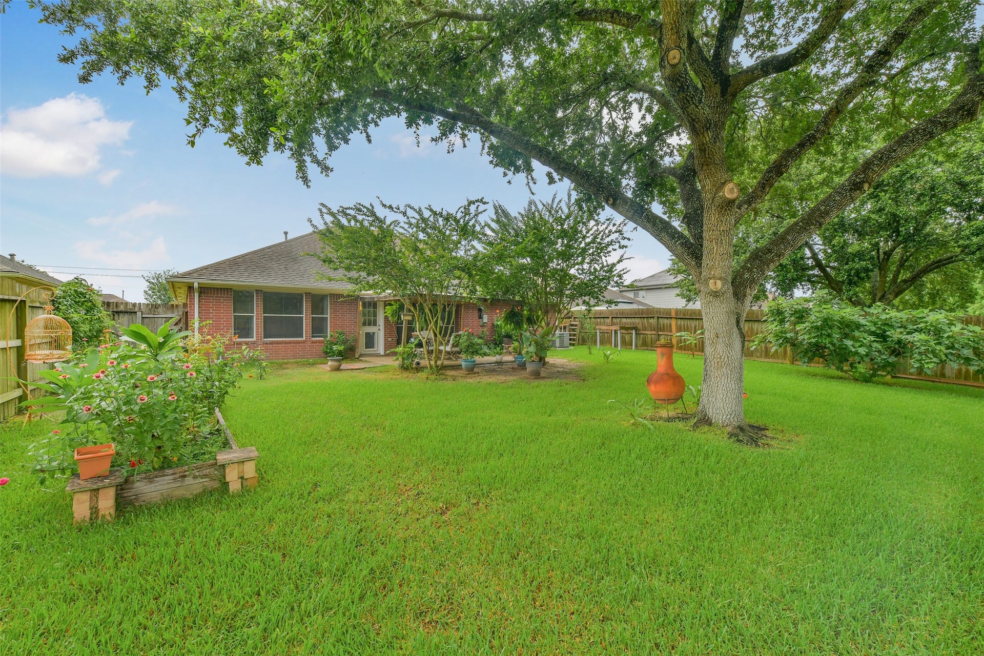 203 Green Isle Avenue, Dickinson, TX 77539 203 Green Isle Avenue, Dickinson, TX 77539