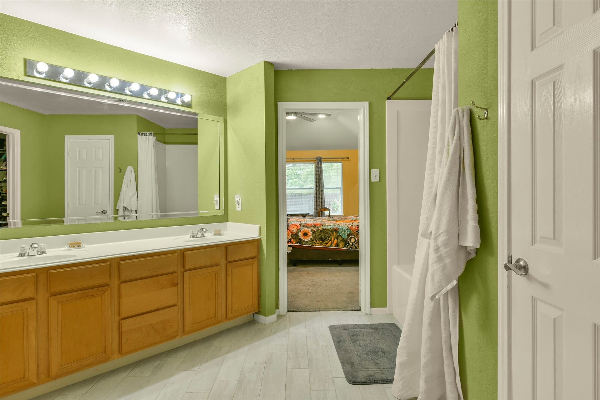 203 Green Isle Avenue, Dickinson, TX 77539 203 Green Isle Avenue, Dickinson, TX 77539