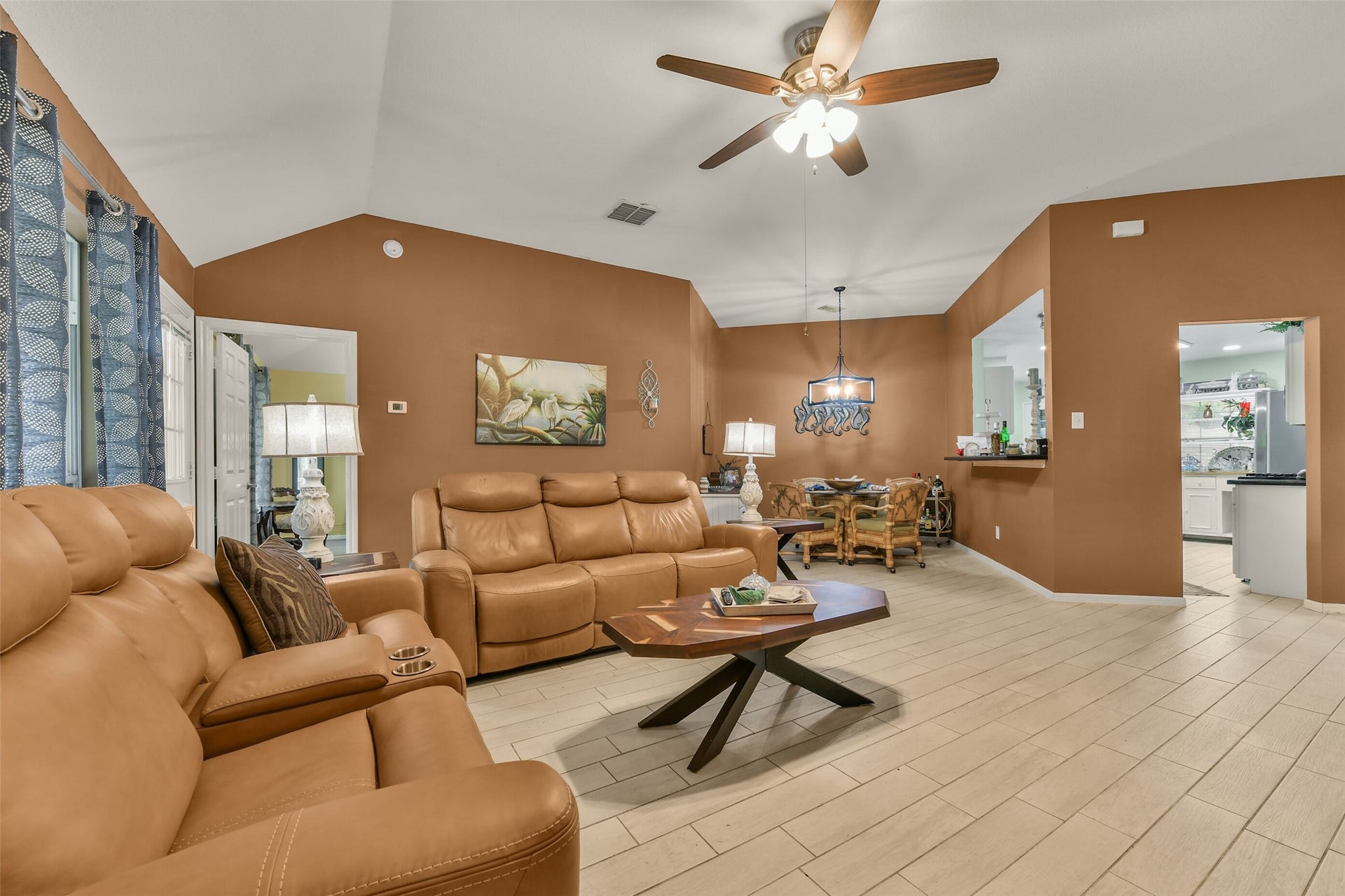 203 Green Isle Avenue, Dickinson, TX 77539 203 Green Isle Avenue, Dickinson, TX 77539