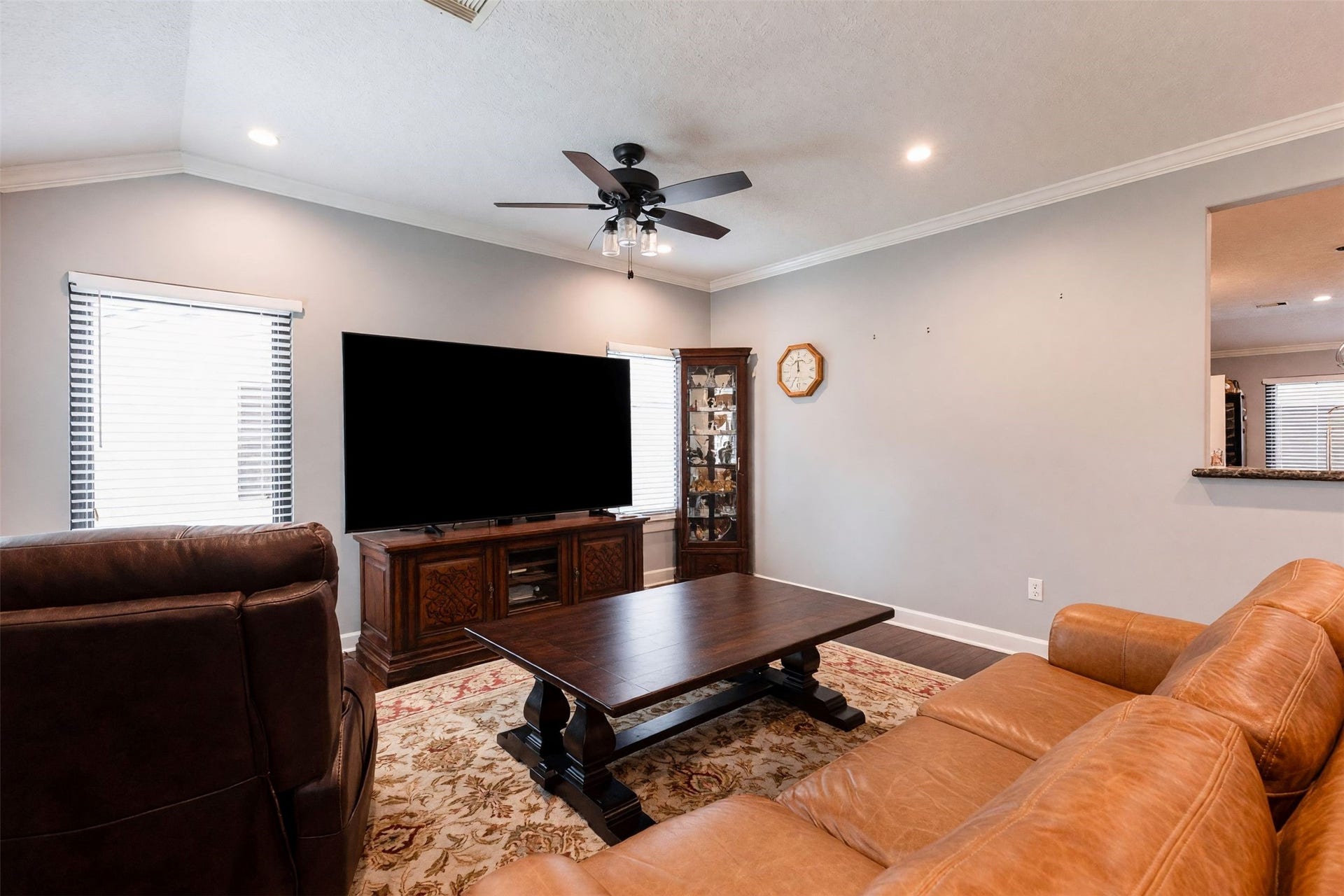 1642 Chippendale Road, Houston, TX 77018 1642 Chippendale Road, Houston, TX 77018