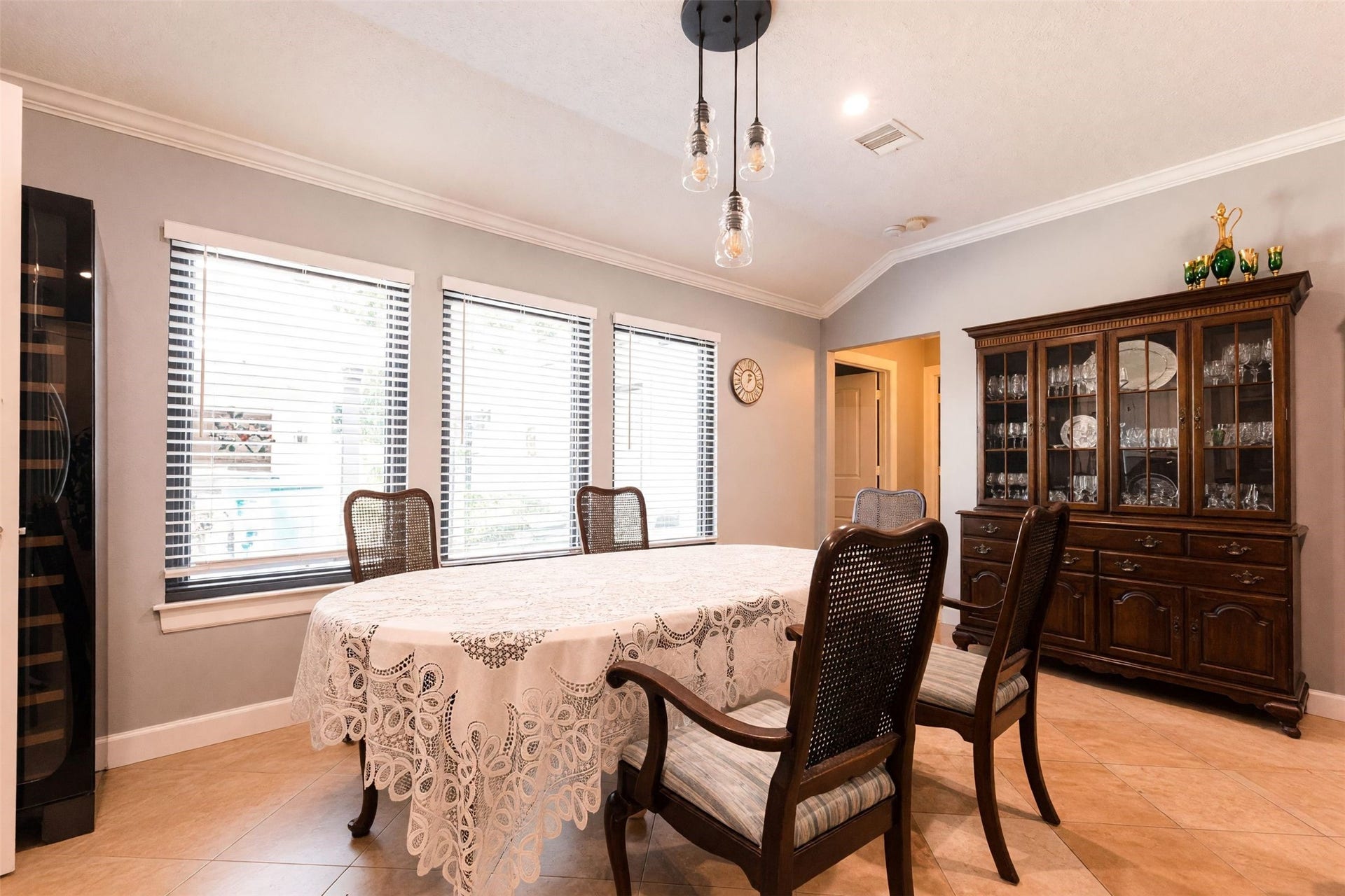 1642 Chippendale Road, Houston, TX 77018 1642 Chippendale Road, Houston, TX 77018