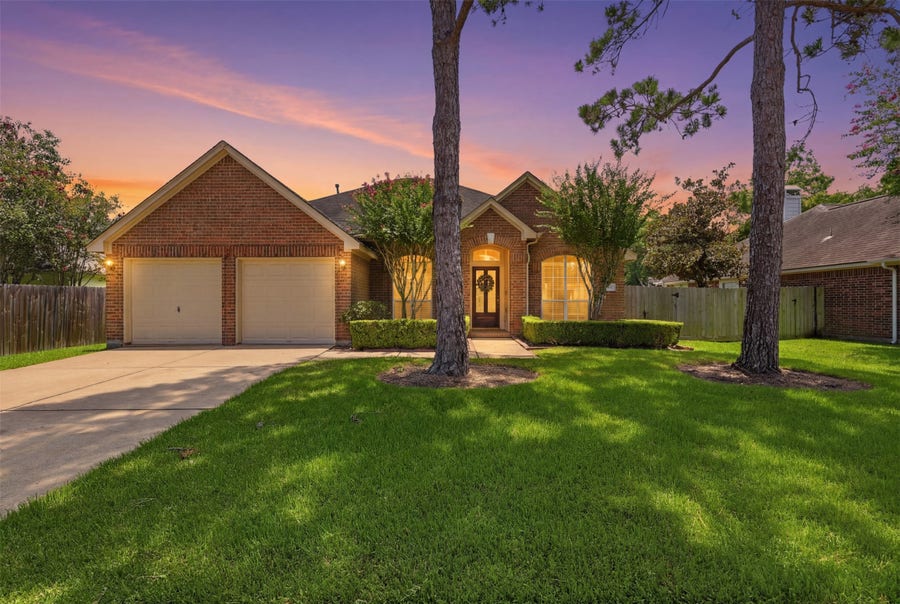 Property photo for 3503 Endicott Lane, Pearland, TX