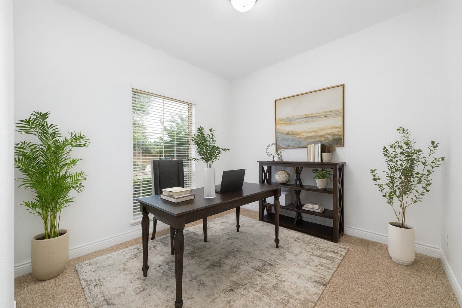 Virtually Staged - Flex or can be an office. Discover your ideal