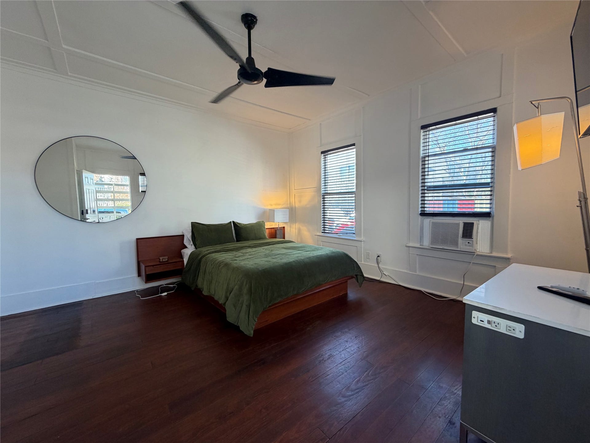 318 Hyde Park Boulevard, #F, Houston, TX 77006 318 Hyde Park Boulevard, #F, Houston, TX 77006