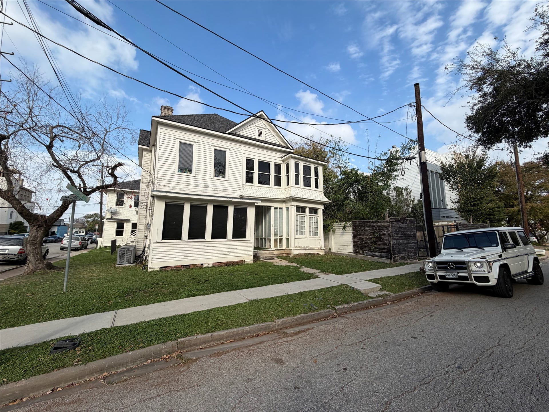 318 Hyde Park Boulevard, #F, Houston, TX 77006 318 Hyde Park Boulevard, #F, Houston, TX 77006