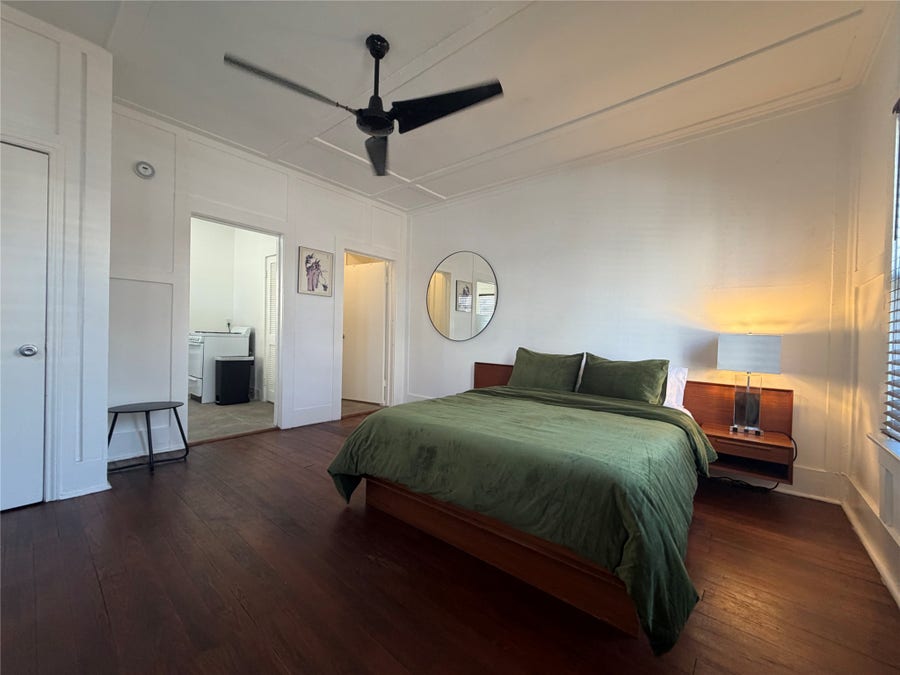 Property photo for 318 Hyde Park Boulevard, #F, Houston, TX