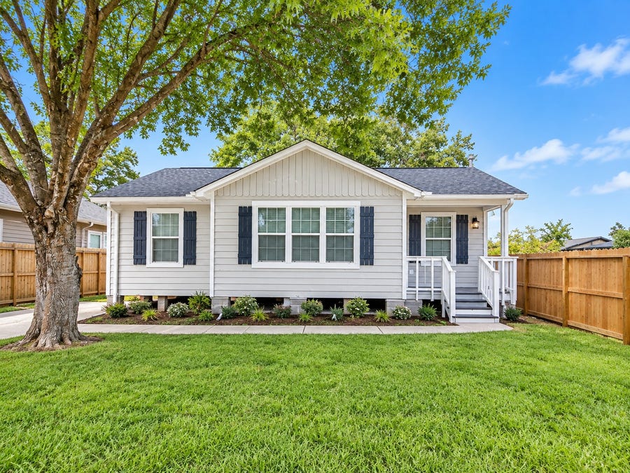 Property photo for 120 Weldon Street, South Houston, TX