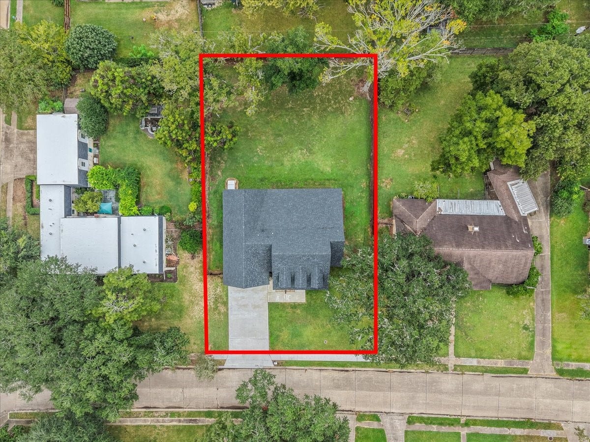 103 Begonia, Lake Jackson, TX 77566 103 Begonia, Lake Jackson, TX 77566