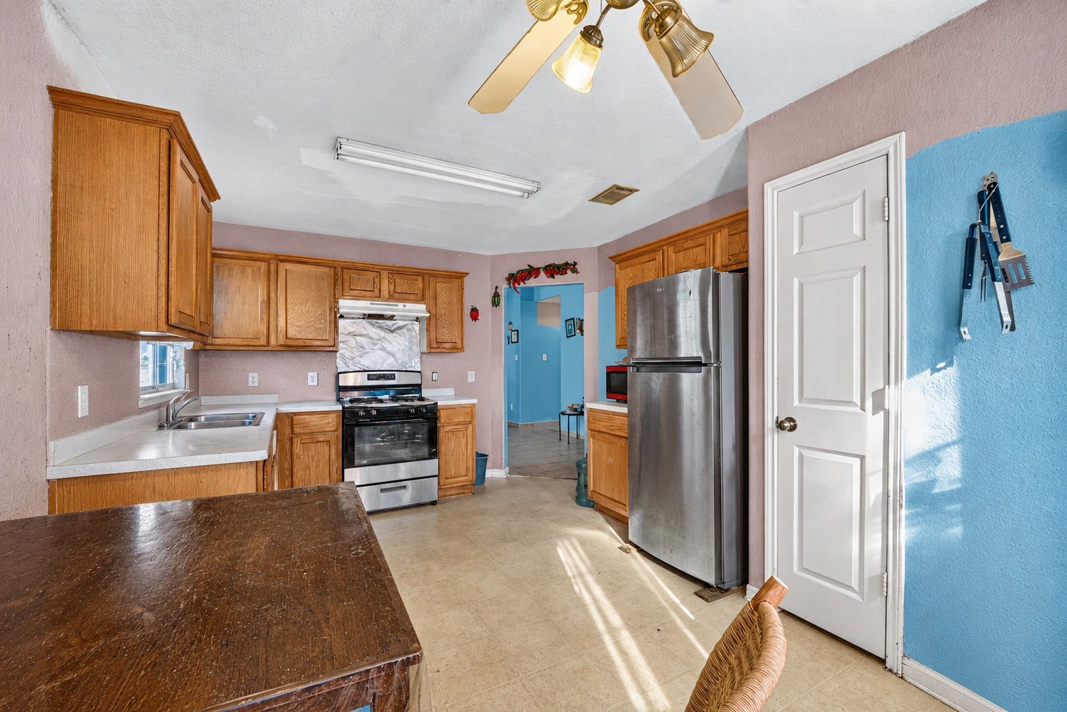 10453 Aldine Westfield Road, Houston, TX 77093 10453 Aldine Westfield Road, Houston, TX 77093