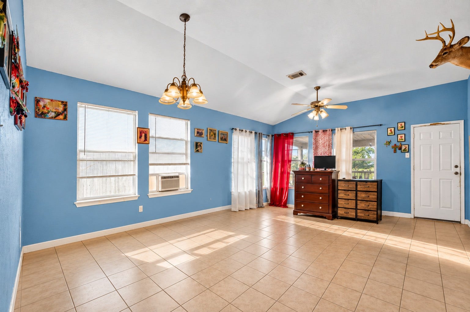 10453 Aldine Westfield Road, Houston, TX 77093 10453 Aldine Westfield Road, Houston, TX 77093
