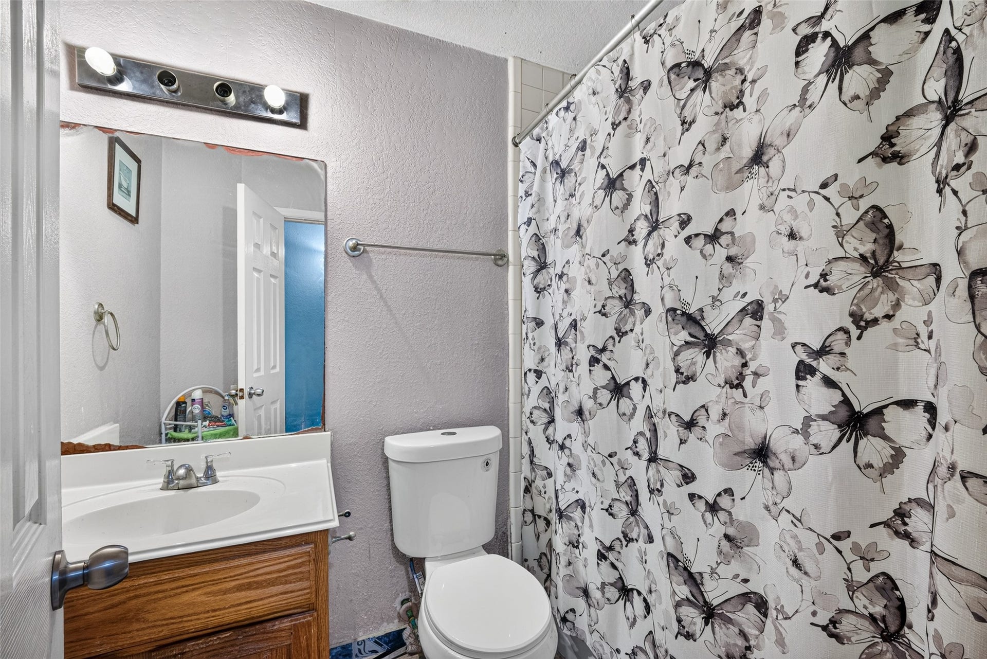 10453 Aldine Westfield Road, Houston, TX 77093 10453 Aldine Westfield Road, Houston, TX 77093
